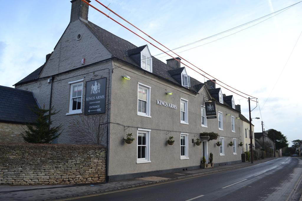 מלון Didmarton The Kings Arms מראה חיצוני תמונה